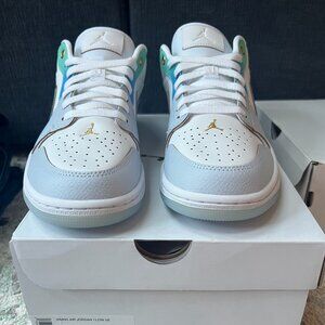 2023 Wmns Air Jordan 1 Low SE 'Emerald Rise'